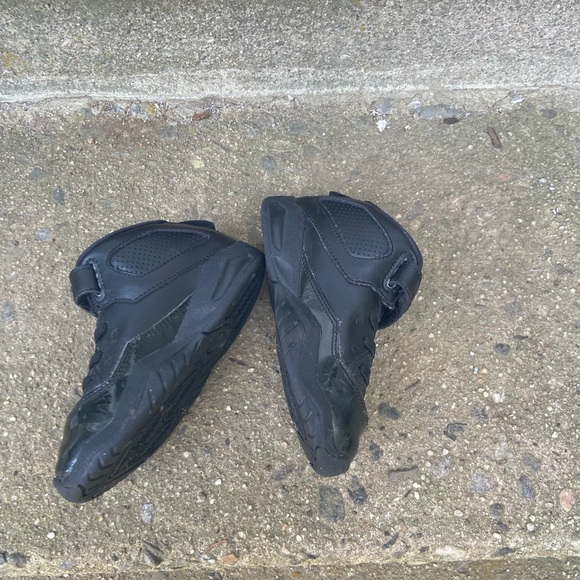 Nike Jordan B’ Loyal (TD)Triple Black Toddler Sneakers - Picture 3 of 5